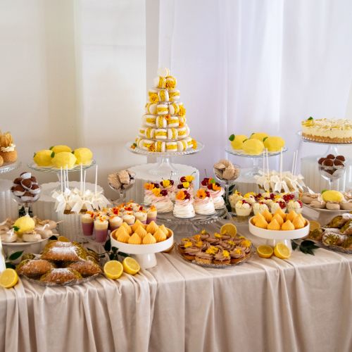 Słodki stół w stylu lemon – jak z włoskiego wybrzeża Amalfi