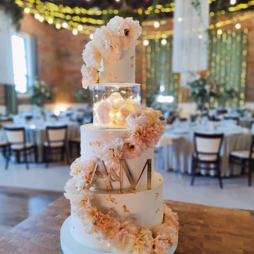 Tort weselny z separatorem