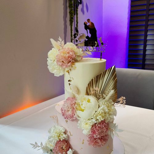 Tort weselny z personalizacją