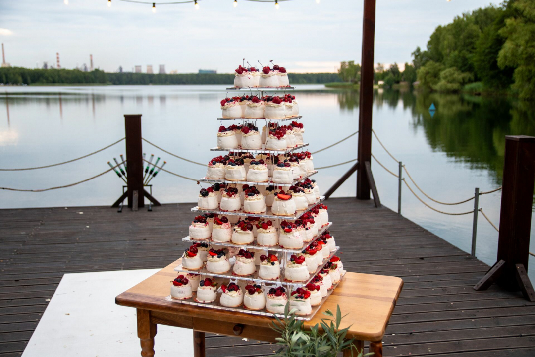 Torta di Pavlova – bezowa piramida miłości w stylu Ti Amo